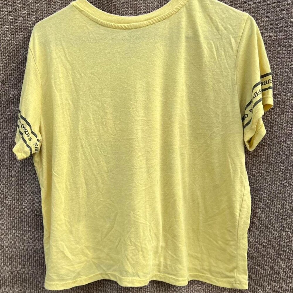 Disney The Lion King Hakuna Matata yellow t-shit Fits Womens Large - Picture 3 of 8
